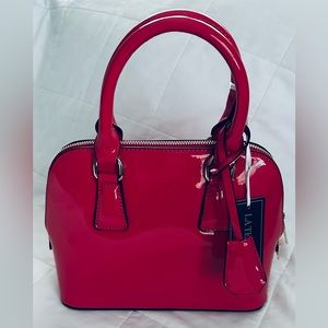 La Terre pink vegan patent leather purse